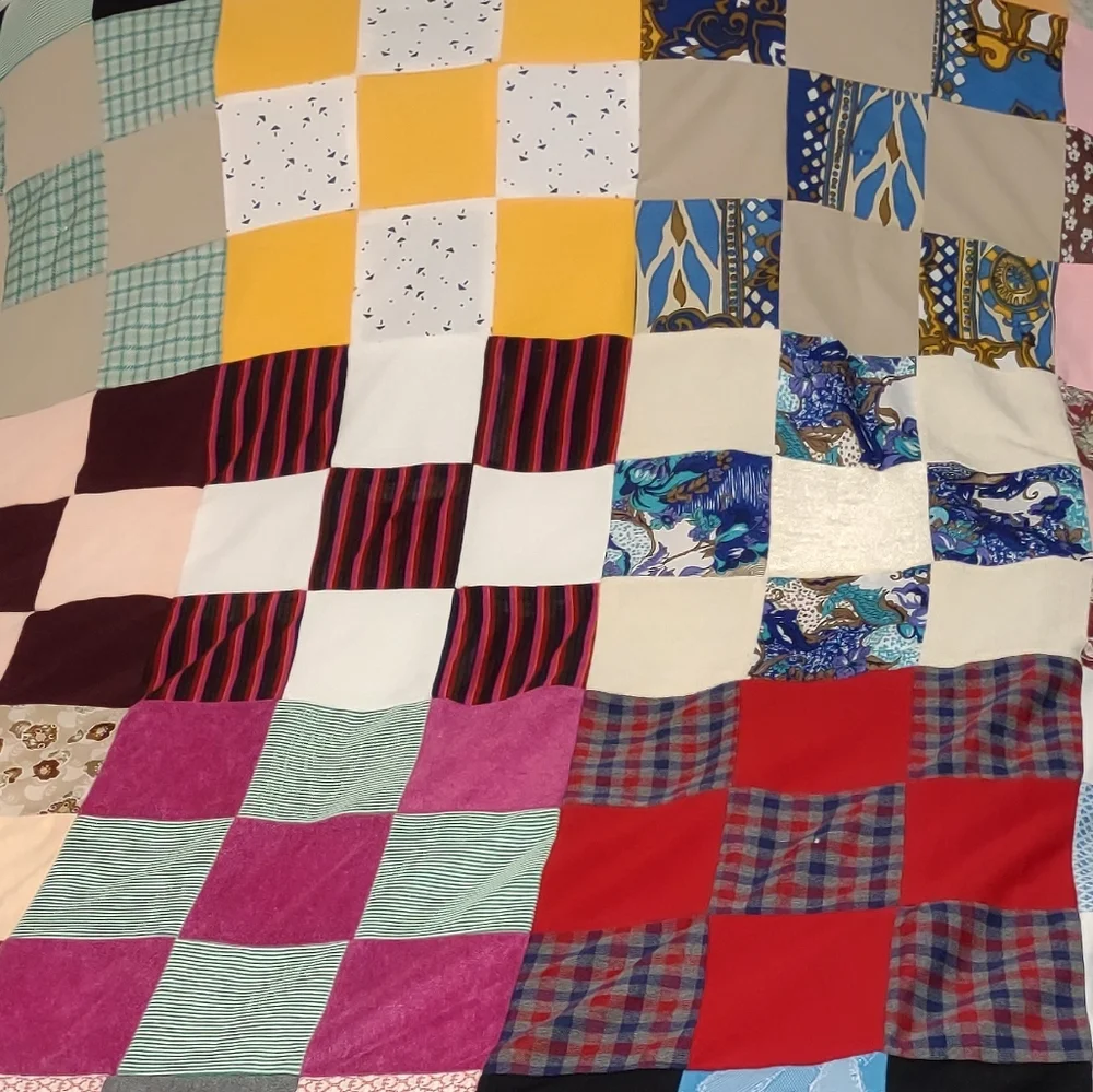 Vintage quilt size 104/86 inches - Picture 5 of 6